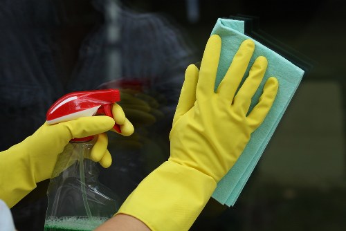 Professional oven cleaning service for a Tjohnswood home kitchen